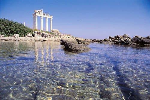 Stratejik konumu, verimli topraklar ve doal gzellikleriyle her dnemde ilgi oda olan Anadolu, yeryznn en eski yerlekelerini barndrmtr.  nsann servenine ve uygarln geliimine ettii tankln izleri hala bu topraklarda, bizleri ve kefedilmeyi bekliyor.