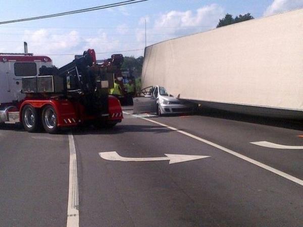 Tr dorsesi altnda dmdz olan arac grenler gzlerine inanamad.