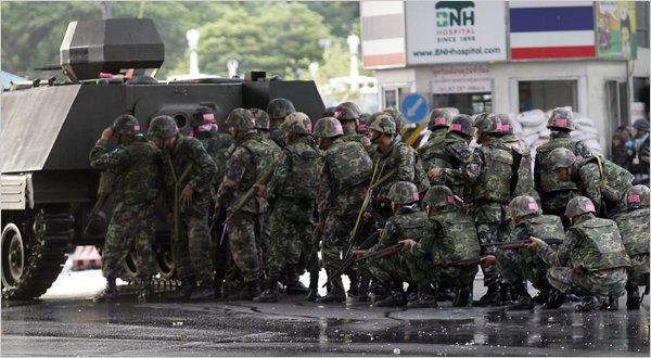 <p>24- Tayland</p>  <p>    Sava durumunda askere arlabilecek nfus: 35,444,716</p>  <p>  Tank says: 740</p>  <p>  Uak says: 543</p>  <p>  Nkleer balk says: 0</p>  <p>  Uak gemisi says: 1</p>  <p>  Denizalt says: 0</p>  <p>  Savunma Btesi(dolar): 5,390,000,000</p>