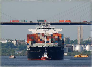 TBMM Plan ve Bte Komisyonu'nda kabul edilen "torba tasarya" gre, uluslararas denizyolu ve havayolu tamacl yapan aralarn seyrsefer hallerinde  Sal ve Gvenlii Kanunu uygulanmayacak.