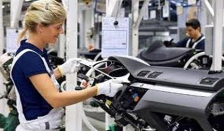 Tasaryla, kdem tazminatna ilikin dzenlemeler de yaplyor. Buna gre, alt iverenin deiip deimediine baklmakszn, aralksz olarak ayn kamu kurum veya kuruluuna ait i yerlerinde alm olanlarn, bu ekildeki alma srelerine ilikin kdem tazminatna esas hizmet sreleri, ayn kamu kurum veya kuruluuna ait i yerlerinde geen toplam alma sreleri esas alnarak tespit edilecek.