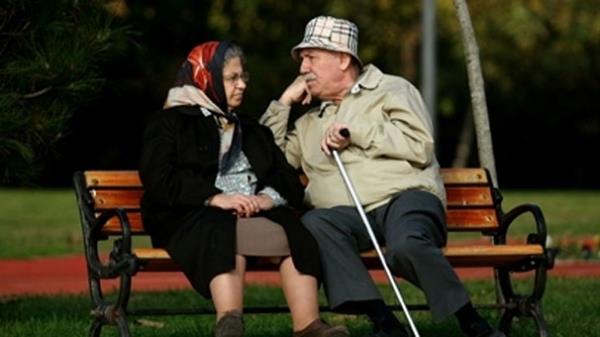 Sosyal Sigortalar ve Genel Salk Sigortas Kanunu'nun "Yallk sigortasndan salanan haklar ve yararlanma artlar" balkl maddesinin 8. fkrasnda yer alan "malul" ibaresi "ar engelli" olarak deitirilecek. Bu ekilde, ocuklarn malul saylmasna esas olan alma gcndeki kaybn tespit edilmesinde yaanan glklerin ortadan kaldrlmas ve bu konuda yaanan maduriyetlerin giderilmesi amalanyor.