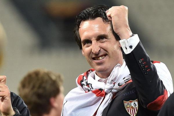 <br><b>12- Unai Emery </b></br>  <br>Sevilla </br>  <br>10943 puan</br>