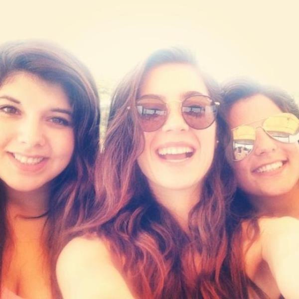 FULYA ZENGNER  <br>Kuzen selfie'si</br>