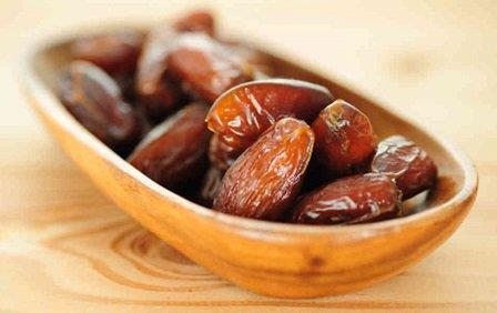 <br><b>Dengeli Ve Yeterli Beslenme</b></br>  Ramazan Ay, beslenme alkanlklarmz ve tercihlerimizde deiikliklerin olduu nemli bir dnemdir. Bu dnemde, yediklerimize ve itiklerimize dikkat etmek; yeterli, doru ve dengeli beslenmemiz asndan ok nemli.