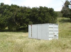 Uzaktan bakldnda araizinin ortasnda sradan bir konteyner gibi gzkyor. Tabi zelliini bilmeyenler iin..