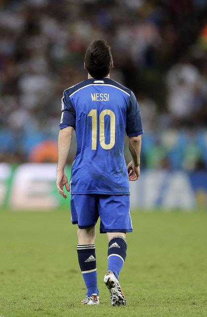 <br><b>2010'DA 4-0'LIK BOZGUN </b></br>  lk Dnya Kupas deneyimini 2006'da yaayan Lionel Messi, gen yana ramen fena bir turnuva karmamt...