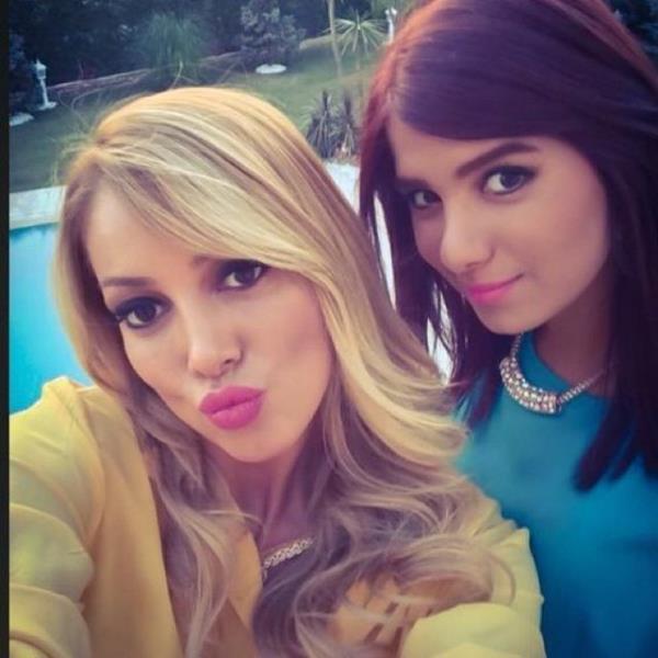 PETEK DNZ KODALOLU  <br>Eltimle iftar beklerken</br>