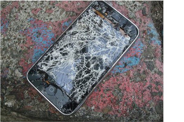 Apple'n yeni modelinin ekrann tm d etkenlere kar dayankl kalaca iddialar arasnda