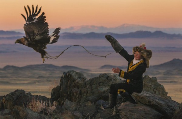 <br><b>The eagle huntress - Kartal Avcs</b></br>  Asher Svidensky'nin ektii fotoraf, Bat Mongolya'dan.