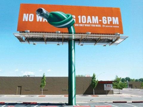 Reklam d�nyas�n�n en tuhaf afi�lerini g�rmeye haz�r olun!