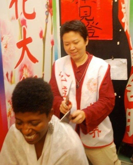 Eer cesaret edebilirseniz bu masaj 10 dakikasn yaklak 7 liraya yaptrabilmeniz mmkn.