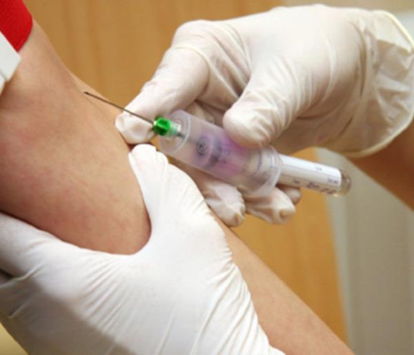 Kan alma: Eski zamanlarda, vcuttan bir miktar kann alnmasnn hastalklar nleyici ve tedavi edici bir yntem olduuna inanlyordu.