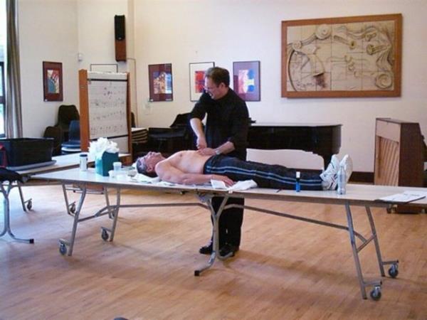 Dokunarak Ameliyat: Ameliyat demek her zaman bir yerlerinizin kesilip biilmesi anlamna gelmeyebilir.