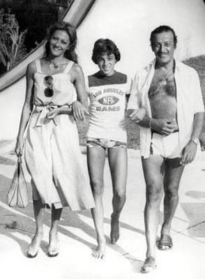 Alk aile albmnden bir kare...