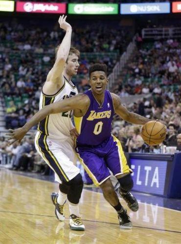 15- Los Angeles Lakers - Deer: 1.35 milyar Dolar