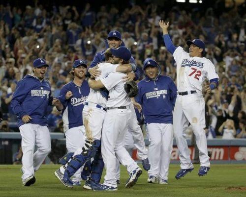 6- Los Angeles Dodgers - Deer: 2 milyar Dolar