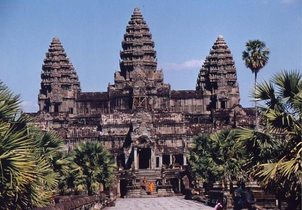9- Siem Reap: Maraylar ehri Angkor Wat ve en eski dini antlarn izlerini tayor.