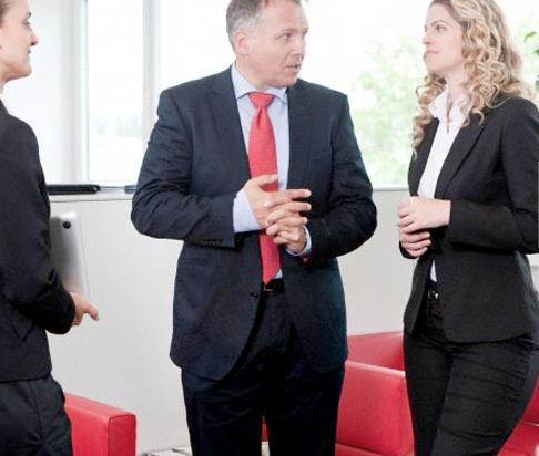 Torba yasa tasarsnn ilk halinde esnafn 12 ay ve zerinde deyemedii borlarn tamamen silinmesi maddesi vard. Daha sonra bu madde karlmt. Bte Komisyonu grmelerinde konu gndeme geldi. alma bakan Faruk elik bu konuyu Meclis Genel kurulu grmelerinde deerlendireceklerini ifade ediyor.