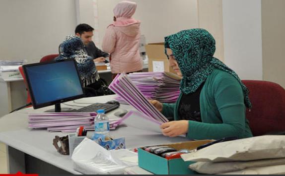 Borlarn faizleri siliniyor Torba yasada evre vergisinden gelir vergisine, trafik cezasndan, kredi yurtlar kurumundan alnan krediye, motorlu tatlar vergisinden emlak vergisine kadar btn Vergi Usul Kanunu'na giren borlar iin faizlerin silinmesi sz konusu. Bu borlar nedeniyle karlalan gecikme zamlar da silinecek.