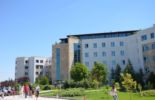 <p><b>TIP</b></p>  <br><b>Bakent niversitesi</b></br>  Yllk renim creti (KDV Dahil): 32.000 TL