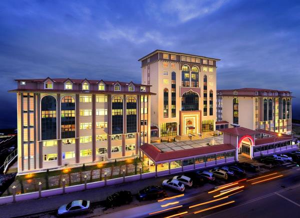 <p><b>TIP</b></p>  <br><b>Turgut zal niversitesi</b></br>  Yllk renim creti (KDV Dahil): 31.000 TL