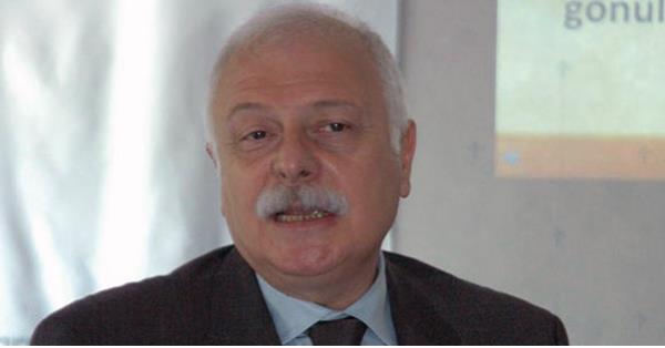 "Oysa Trkiye MERNS diye bir sistem iin milyonlarca dolar harcamt. MERNS adrese dayal sistem deil miydi? Geen yl adresimi Ankara?dan stanbul'a tadm. Tm bankalar 15 gn iinde yeni adresimi kaytlarna girdiler. Demek ki aresimden bir tek ASAL'n haberi yok."