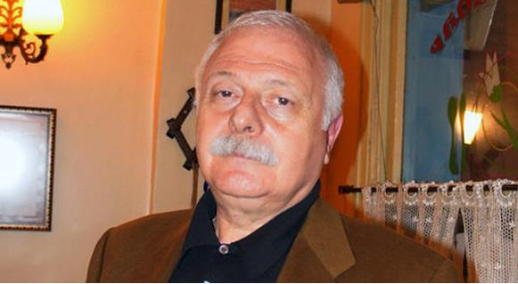 "35 yl nce temen rtbesiyle terhis oldum. Ayrca 2 dnem milletvekillii yaptm. Askerlik yapmayan bir kii milletvekili olabilir mi? Ama Trkiye'de ok eye altk. Ne diyeyim, traji-komik bir durum."