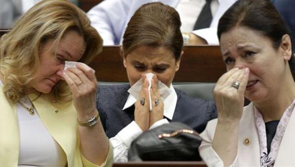 Babakan Recep Tayyip Erdoan'n bugn AK Parti grup konumasndaki szleri partilileri alatt.