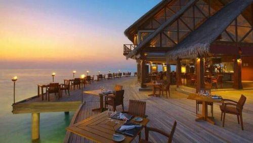 Harika bir akamst. Maldivler