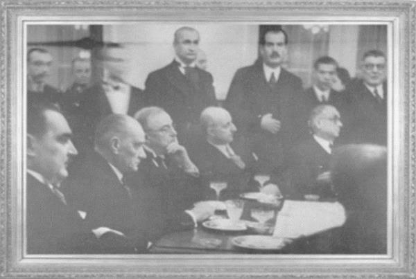 Bizi batmaya mahkum ulus olarak gren Bat, bizim kmz hzlandrmak iin elinden gelen her eyi yapt...