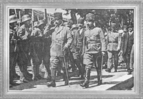 Gc ve iine dnklne ramen Gazi Mustafa Kemal Paa'nn kiilii sade, zgr ve kibirsiz...