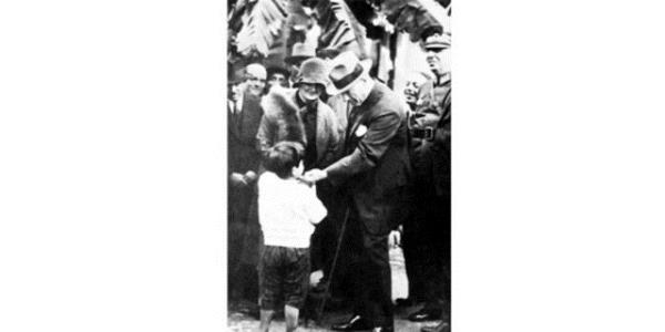 Yeni Trkiye'nin bakenti hakkndaki soruda bylelikle kendiliinden ortaya kyor, Trkiye Cumhuriyeti'nin bakenti Ankara'dr!"...