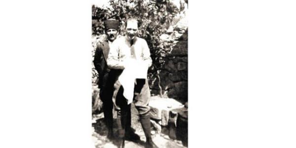 Cumhuriyet! Avrupa'nn ve Amerika'nn dier Cumhuriyetleri gibi, temel ilkelerdeki birlii ramen ok farkl olmalar gibi, bugnk Trkiye'de sadece baz d izgilerde dier Cumhuriyetlerden farkl...