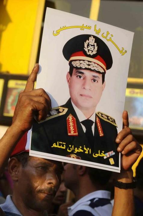 nal Tank &#8207;@tanikunal 55 dk : Ordu darbe yapyor, Msr'n liberalleri kutlama yapyor.