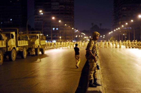 Sevilay Ykselir &#8207;@sevilayyaziyor 53 dk : Buzzz gibi oldum u Sissi'yi ekranda grnce.Bizim Kenan Evren'in yeni grnts sanki!Allah hakikaten demokrasiden etmesin