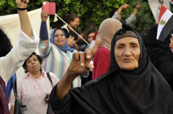 Turgay Our &#8207;@turgayogur 56 dk : 'Trkiye ran olmasn', 'Trkiye Malezya olmasn' diyenlerin 'Trkiye Msr olsun' diyen i seslerini duyar gibiyim. #MsrdaDarbeyeHayr