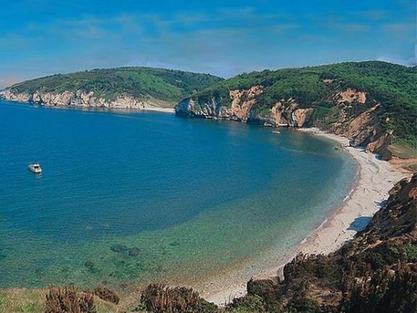 stanbul'a nefes aldran yerler stanbul'da yayorsanz yakn yerlere kamak istersiniz. te; tarihi Polonezkoy, iki akarsu arasnda kalan irin mekan Ava veya stanbul Boaz'nn Anadolu yakas Karadeniz giriinde yer alan Anadolu Feneri nerebileceimiz mekanlar.
