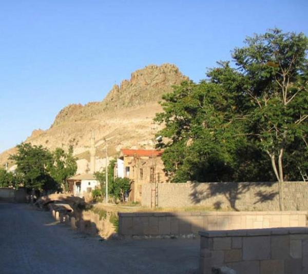 Konya'y grmeden asla Konya, tarihi ve kltr miras ile tam bir ak hava mzesi. Hz. Mevlana'nn iklimini hissetmek, onu yaamak isteyenler yolunu muhakkak bu kente drmeli.