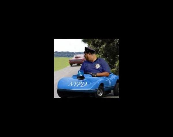 <p><b>SAHTE POLS </b></p>  Polis gibi grnen biri yaklar. Blgede sahte para vakasnn fazla olduunu syler ve czdannz kontrol eder ve geri verir. Czdandaki para eksiktir.   <p>MEKSKO EHR, BOGOTA, BKRE, BANGKOK</p>