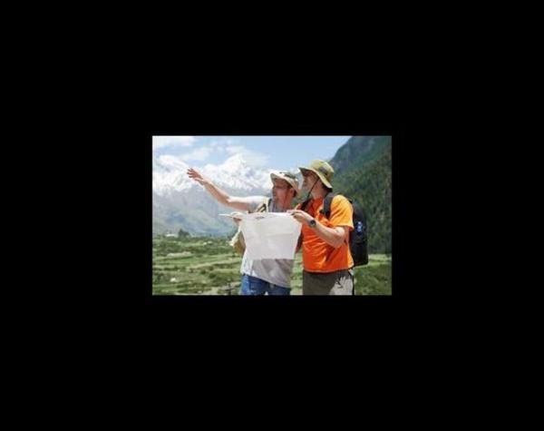 <p><b>YARDIMSEVER YERLLER </b></p>  Bir adam ya da kadn, ATM'nin nnde size yardm edebileceini syler. Size yardm ederken pin kodunuzu gzlerler. Daha sonra iiniz bitince kapka yntemiyle kartnz alp iini boaltrlar. <p>BTN AVRUPA</p>