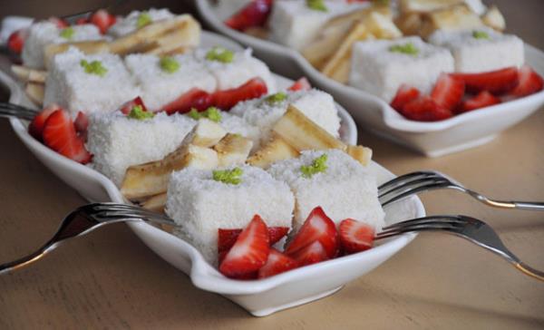 Bayram ziyaretlerine baklava ile gitmek yerine stl tatllar, dondurma ya da bitter ikolata gtrn.