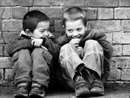 <b>Kimsesiz ocuklara ziyaret:</b> ocuklar iin bayram ayr bir nem tar. Elinizde oyuncak ya da ekerlerle dolu bir poetle onlar ziyaret edebilirsiniz.