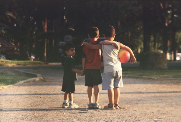 <b>Sohbet ve elence:</b> Gnlk yaam kouturmasndan sosyallemeye ou zaman frsat bulamyoruz. Bu bayramda dostlarnzla buluup, sohbetin ve elencenin tadn karn.