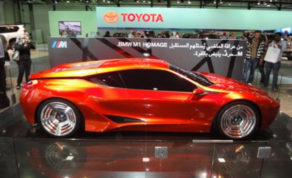 Firma, M1'in retimini durdurduktan sonra, ayn motor ile donatlm, M5'i retmeye balar ve "M ruhu" bu model ile devam eder.