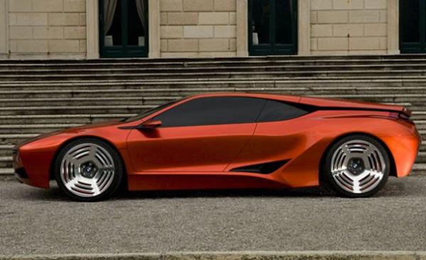 1980 ylna gelindiinde 400 adet retilmi olan M1 yarlara katlr. 1982 ylnda yrrle girecek yar kurallarna gre M1 ar kalr. 1980-81 yllar arasndaki sre, M1'in Porscheler ile ciddi ba edebilmesi iin yetmez bu yzden 1981 ylnda retimine son verilir.