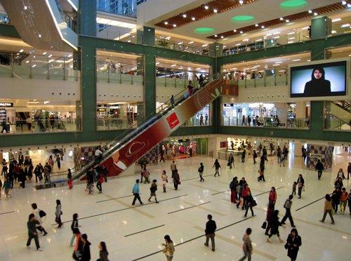 Aa inmek isterken sadece yukar kan yryen merdivenin olduu yere geldiinizi fark edip, teki merdivene gitmek zorunda kalmak.