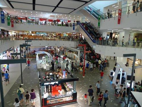 Sergideki kyafetleri insanlar karman orman ettii iin kendi bedeninizde hibir eyi bulamamak.