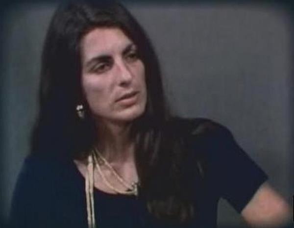 Christine Chubbuck canl yaynda intihar eden ilk haber sunucusu. 15 Temmuz 1974'te, canl yayn baladktan sekiz dakika sonra gen sunucu "Kanal 40'n en gncel haberleri ekrana getirme politikas olarak bir tane daha izleyeceksiniz: Bir intihar giriimi" dedi ve belindeki silah kafasna dayayarak tetii ekti.