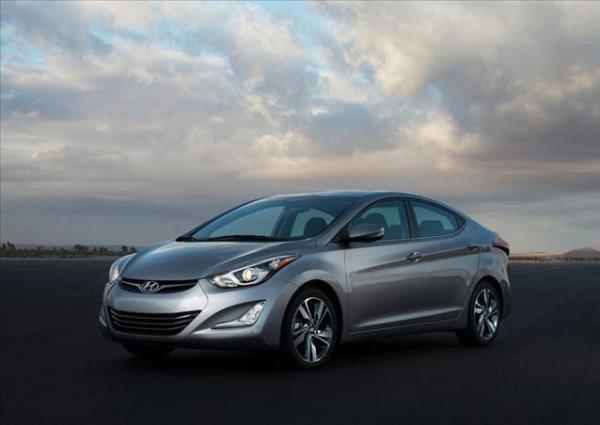 Elantra modeli iin 4.000 TL indirim sunan Hyundai, 30.000 TL'ye %0.99 faiz oran ile 30 ay vadeli. 1.6 CRDI Elite Otomatik seeneinde ise 4.360 TL'lik bir indirim sunuluyor.